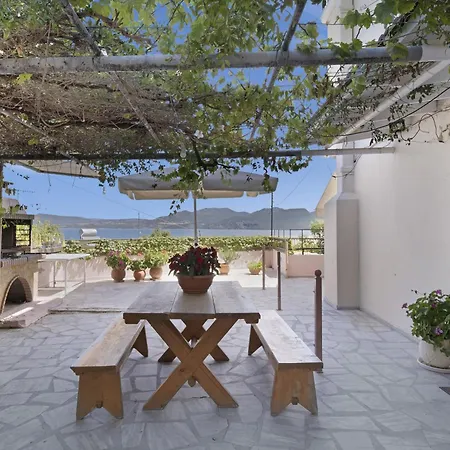 Tasoula With Garden View Apartamento Nikiana