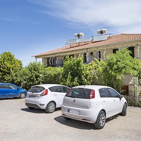 Tasoula With Garden View * Nikiana