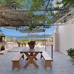 Tasoula With Garden View *