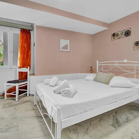 Tasoula With Garden View Apartment *