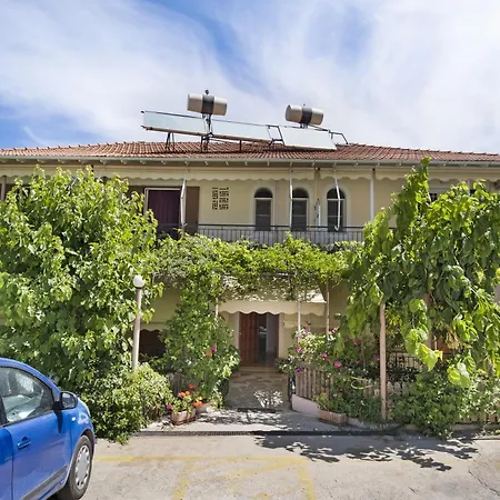 Tasoula With Garden View * Nikiana