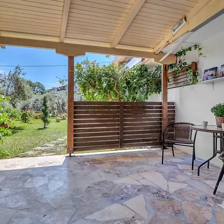 Tasoula With Garden View * Никиана